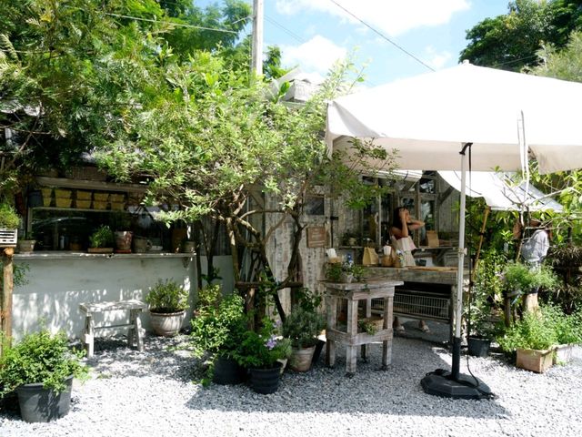 The Barn Brasserie คาเฟ่ย่านบางกรวย นนทบุรี