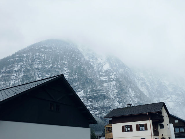 หมู่บ้านริมทะเลสาบ Hallstatt, Austria 
