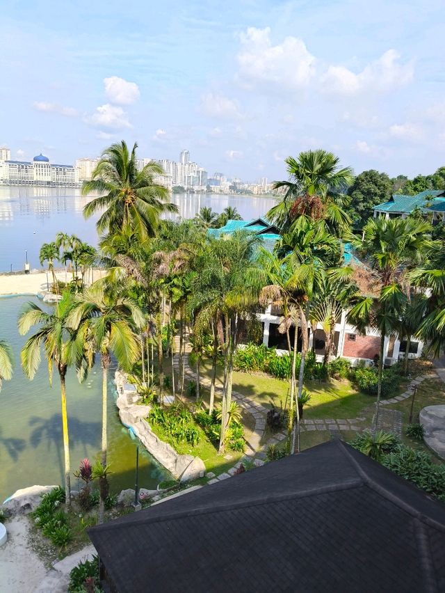 Review of Mines Beach Resort Hotel