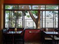 Pilgrim ' s Kitchen & Inn ที่พักสะหวันนะเขต