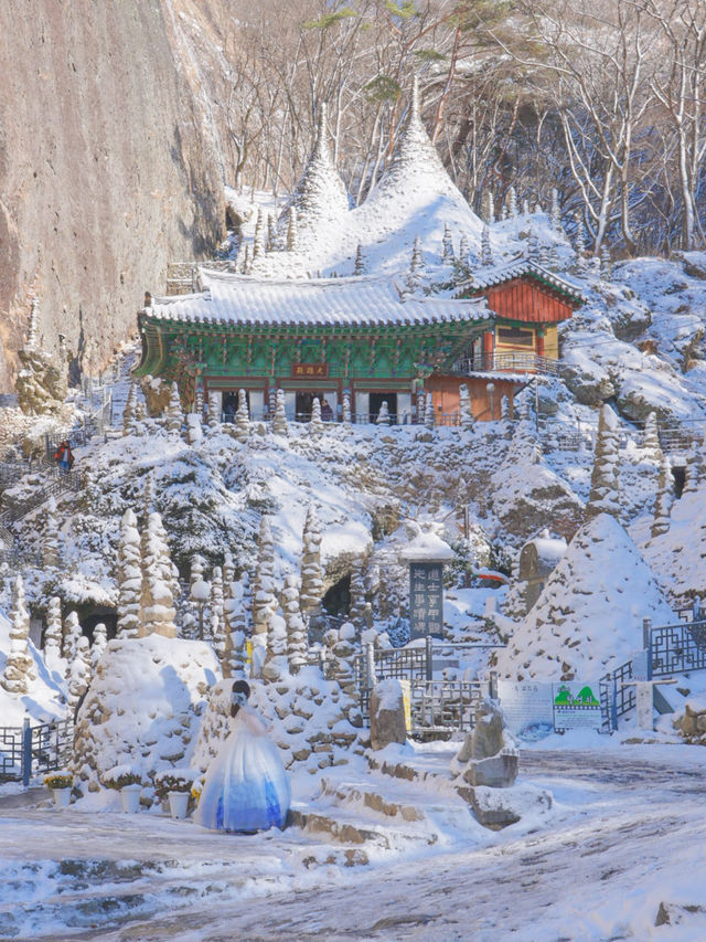 (실시간) 하얀 눈 소복히 쌓인 진안 마이산 탑사❄️🩵