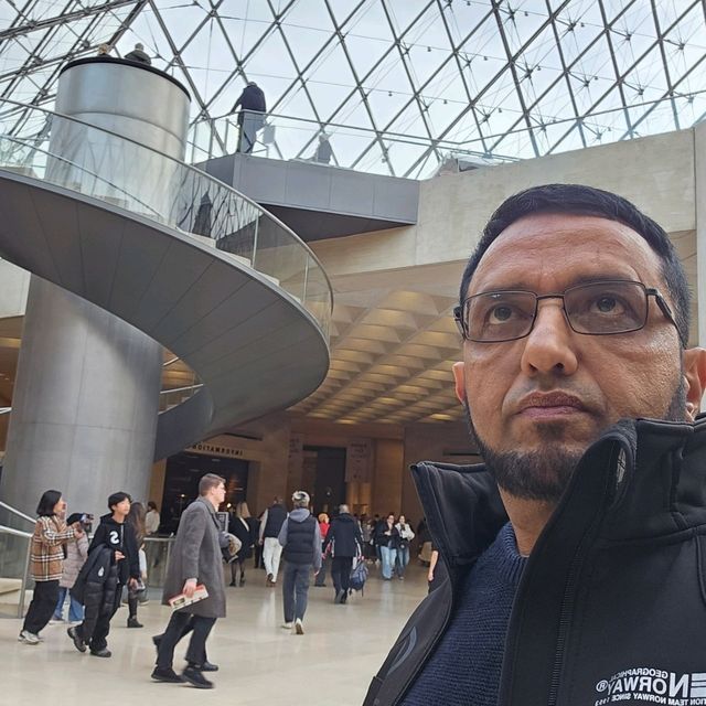 PARIS 