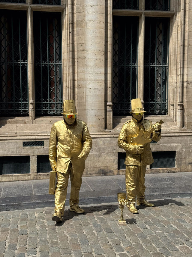 比利時🇧🇪 ｜街頭藝術🎭 尋找丁丁歷險記的壁畫🎨