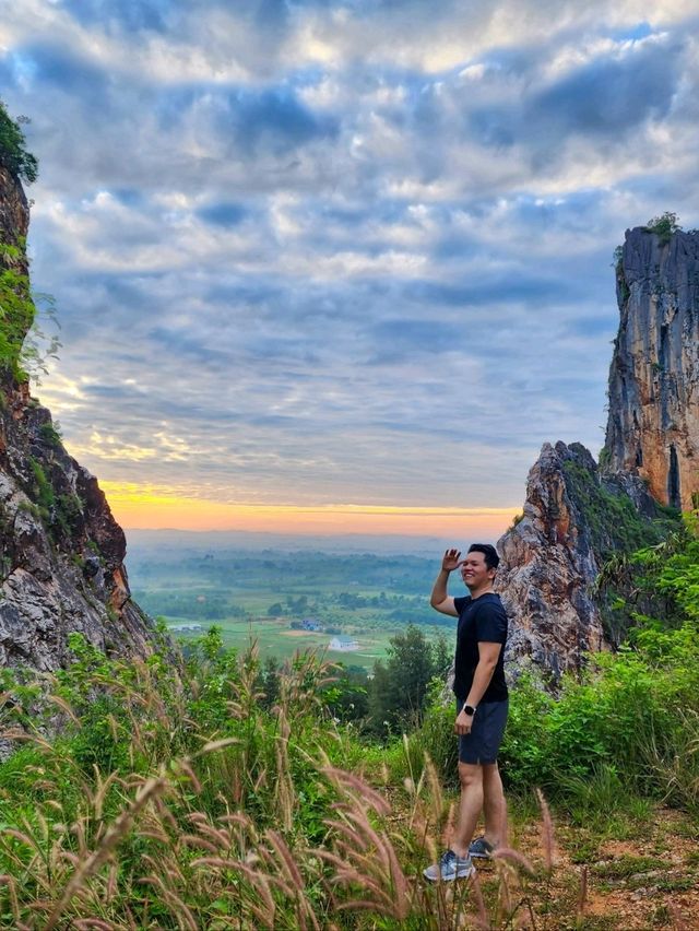 Hiking Up Khuha Mountain in Rattaphum