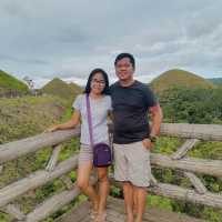 CHOCOLATE HILLS IN BOHOL, PHILIPPINES 