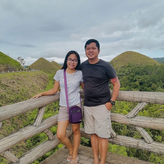 CHOCOLATE HILLS IN BOHOL, PHILIPPINES 