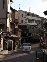 Sannenzaka: A Charming Stroll Through Kyoto’s Past