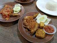 Lets Discover The Best Daun Pisang inside BATAM mall