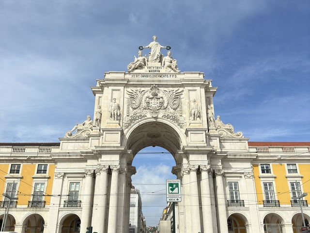 A Leisurely Day in Lisbon’s City Center: Sun, History, and Culture