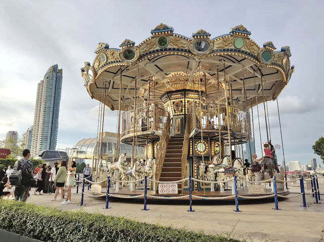 เอเชียทีค เดอะ ริเวอร์ฟรอนท์