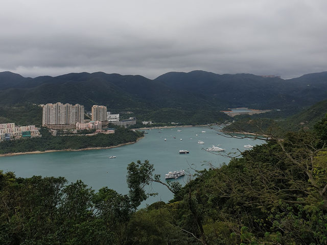 Conquer the Ridge: Hiking Hong Kong’s Stunning Dragon’s Back