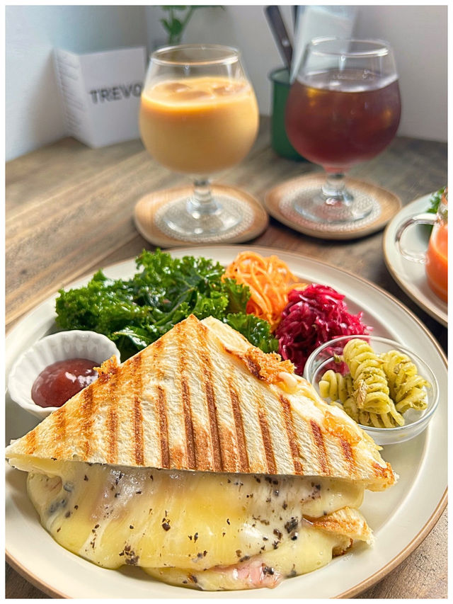 【東京/本郷】話題のおしゃれカフェ！＊trevo COFFEE&MEALS＊