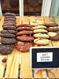 HATS OFF TO MANISS PASTRY & COFFEE, AYER KEROH, MELAKA !