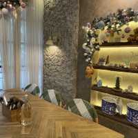 Festive Feels & A Cozy Café – Solo Edition