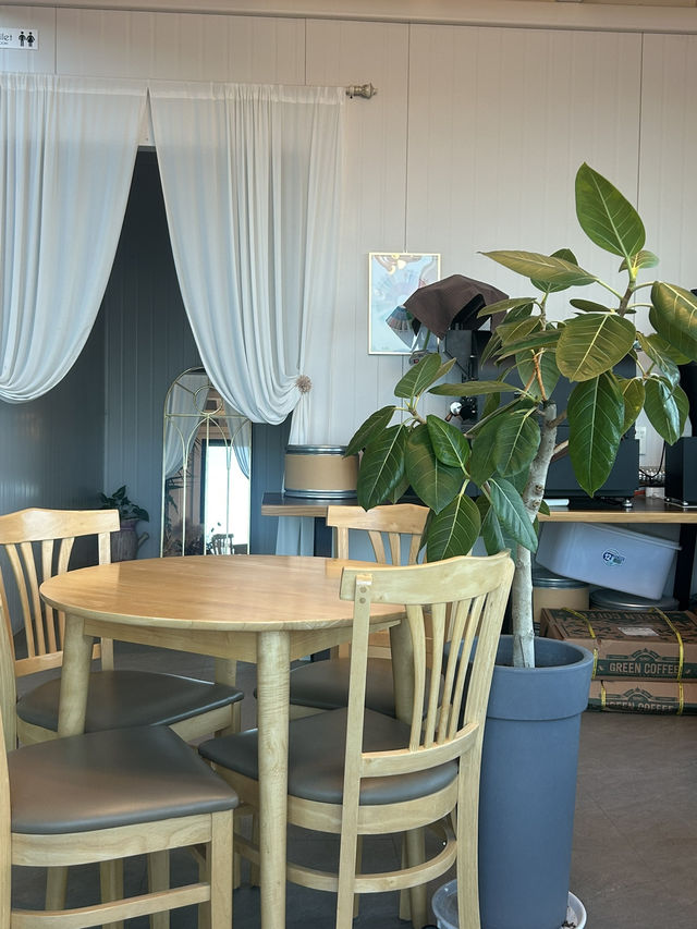 에메랄드 빛 바다와 함께 힐링할 수 있는 서산 여행지 추천! Cafe hori🌿✨