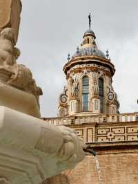 Such a stylish wavy viewing deck in the middle of Seville old town!