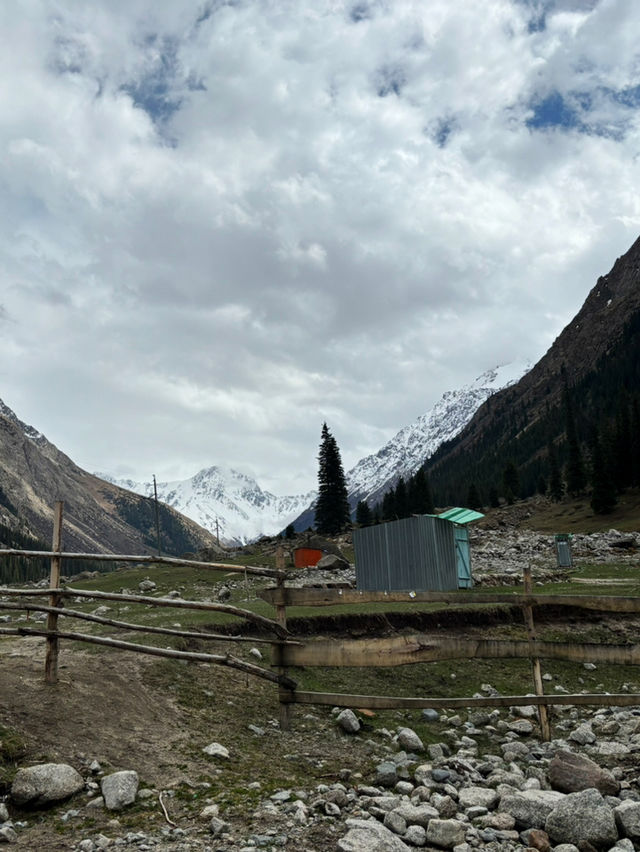 Picnic in Barskoon Gorge🥰