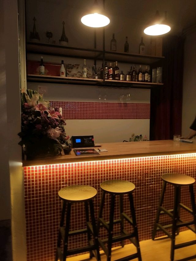 ร้านเปิดใหม่ เพลงดี Vibe ดี ราคามิตรภาพ