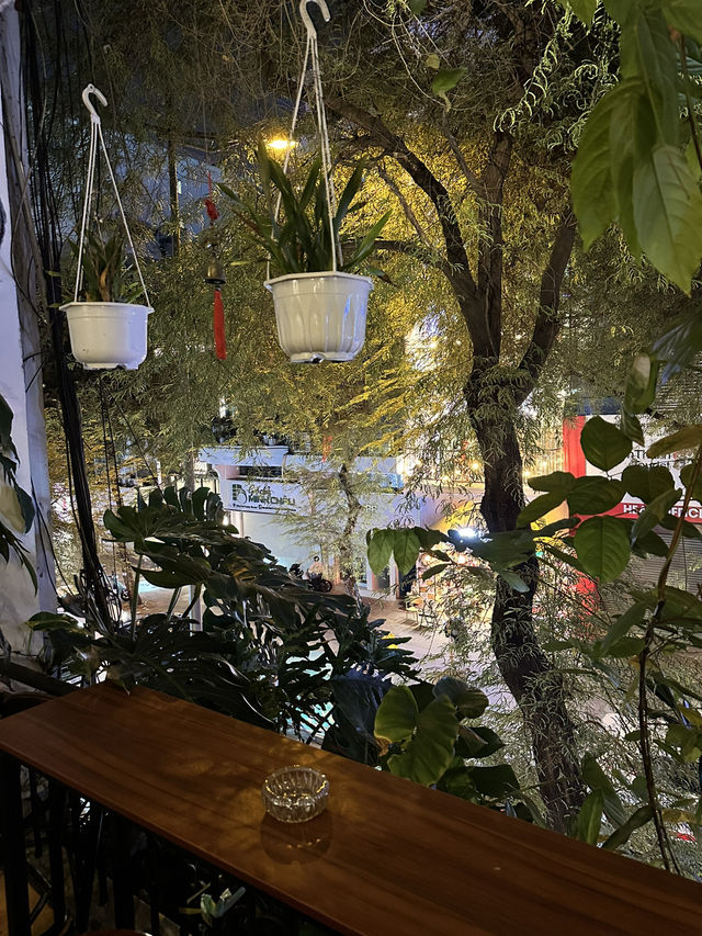 A real good Saigon jazz bar