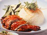A Taste of Tradition at Nam Heong Chicken Rice