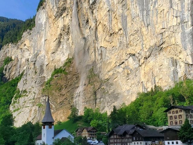 [🇨🇭スイス] インターラーケンから乗る山岳鉄道 — アルプスの絶景を堪能する旅