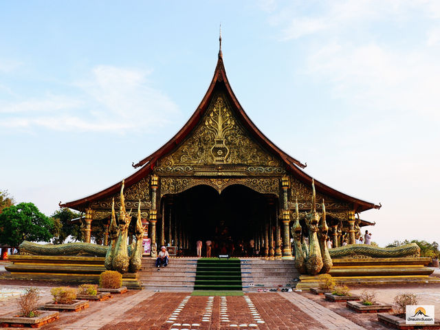 วัดสิรินธรวรารามภูพร้าว
