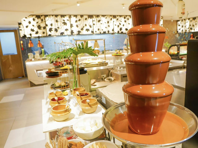Garden cafe @ Luxent hotel