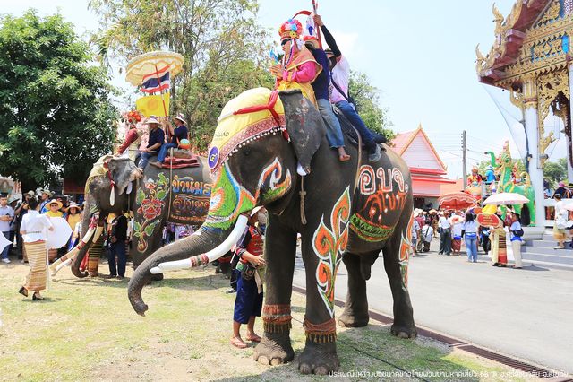 แห่ช้างบวชนาคไทยพวนบ้านหาดเสี้ยว