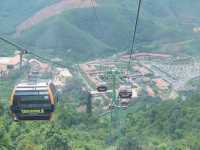 GOLDEN BRIDGE : สะพานมือยักษ์ บานาฮิลล์