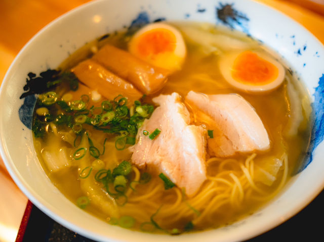 バイク旅の聖地！三重県「ラーメン山」で絶品塩ラーメンといなり寿司を堪能