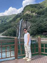 Nature’s Hidden Gem: Waterfall & Lake Escape