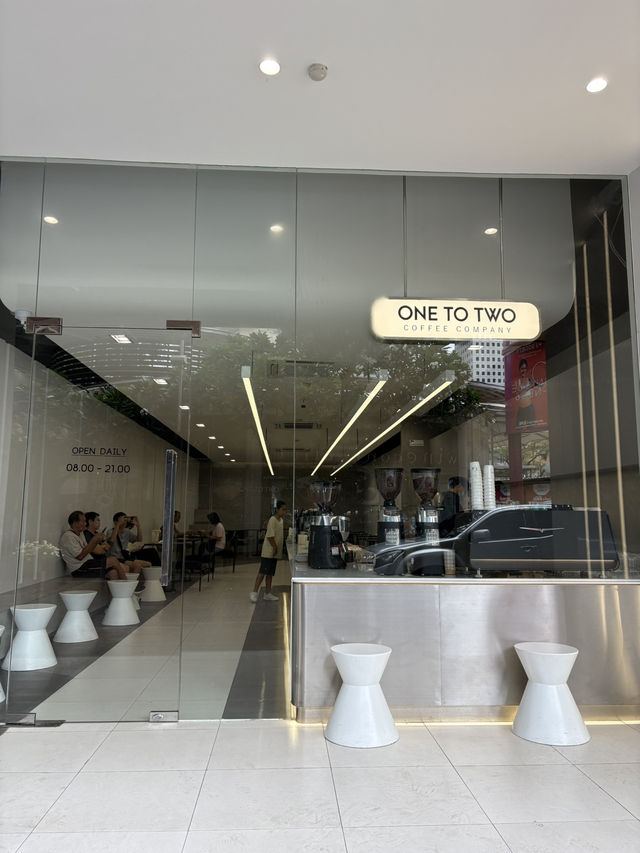 ร้าน one to two สาขาเมเจอร์รัชโยธิน