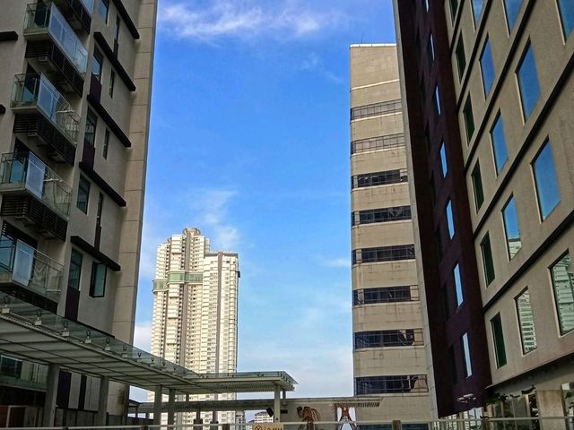 "Amari Johor Bahru: City Sophistication Wrapped in Thai-Inspired Comfort"