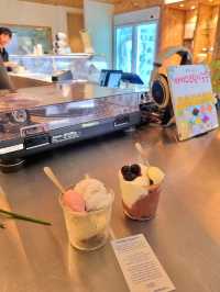 이색적인 젤라또가 있는 코닝 크리머리🍨