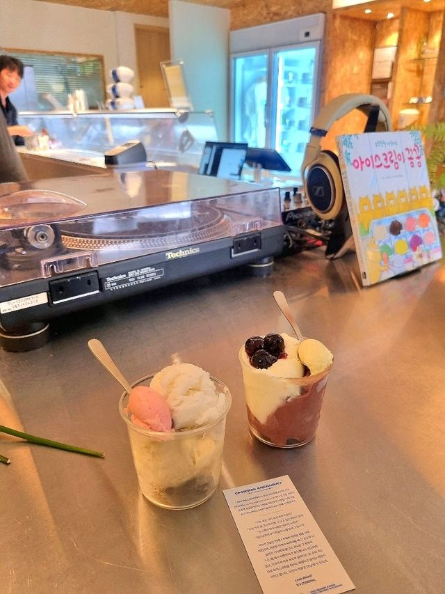 이색적인 젤라또가 있는 코닝 크리머리🍨