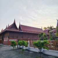 วัดเฉลิมพระเกียรติวรวิหาร นนทบุรี