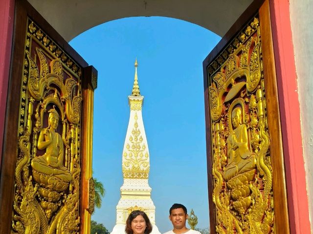 พระธาตุพนม ศาสนสถานศักสิทธิ์แห่งอีสาน