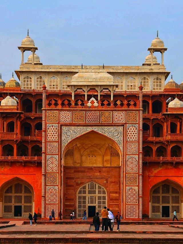 Exploring the Grandeur of Akbar’s Tomb – A Journey Through Time