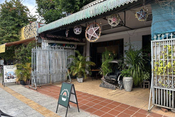 Fresh Fruit Factory】旅人たちに愛され続けるシェムリアップの名物