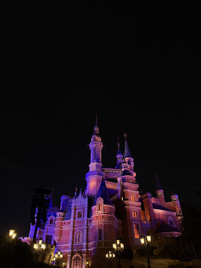 Shanghai Disneyland – Step Into a World of Magic! 