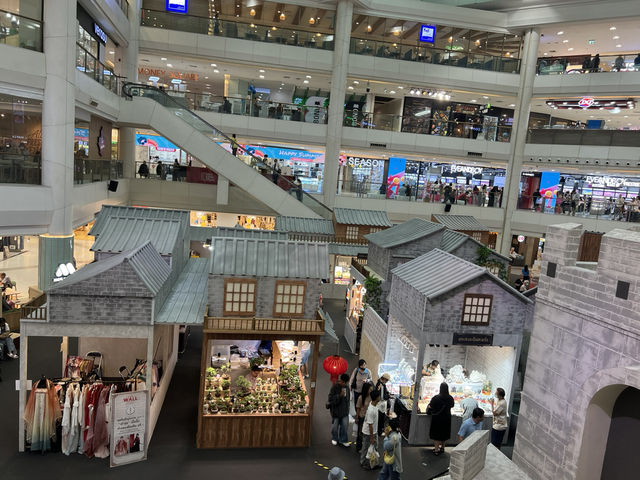 The Wall อร่อยข้ามกำแพง