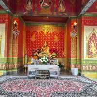สักการะพระรามัญทรงเครื่องที่วัดโบสถ์
