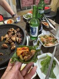 【韓国旅行】並んでも食べたい！地元民が通うコスパ最強！豚焼肉