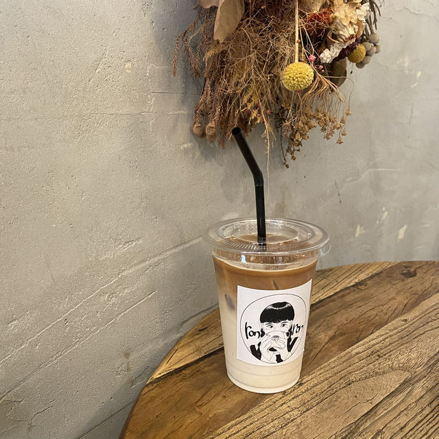 塩キャラメルクリームチーズプリンが美味しいカフェ