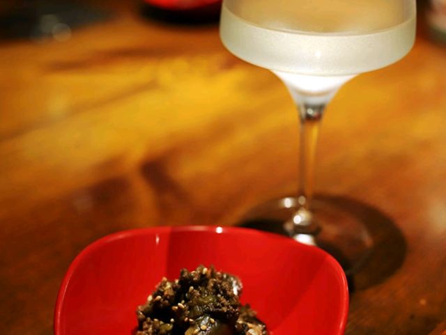 [🇯🇵広島] 落ち着いた雰囲気で楽しむモダンな日本酒バー「フラット サケバー」