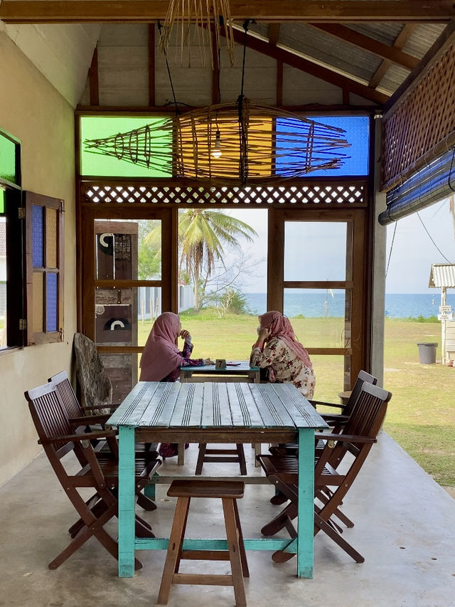 Nyuir Cafe – Beachside Local Cafe at Pantai Sauh, Kuala Nerus
