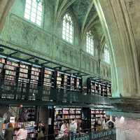 Maastricht’s Famous Bookstore — Boekhandel Dominicanen 📚✨