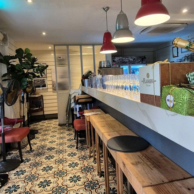 wonderful spot for cakes