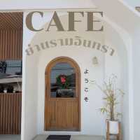  Jeji Cafe’ & Dessert Shop คาเฟ่มูจิย่านรามอินทรา