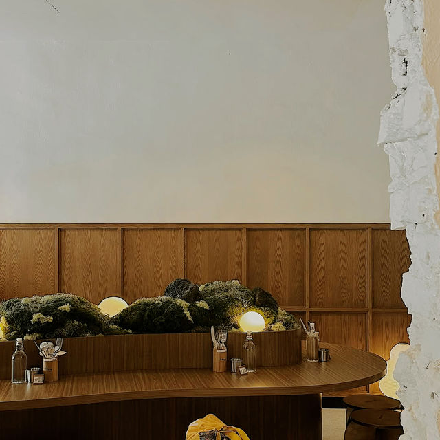 A Chic Retreat for Coffee and Brunch Lovers